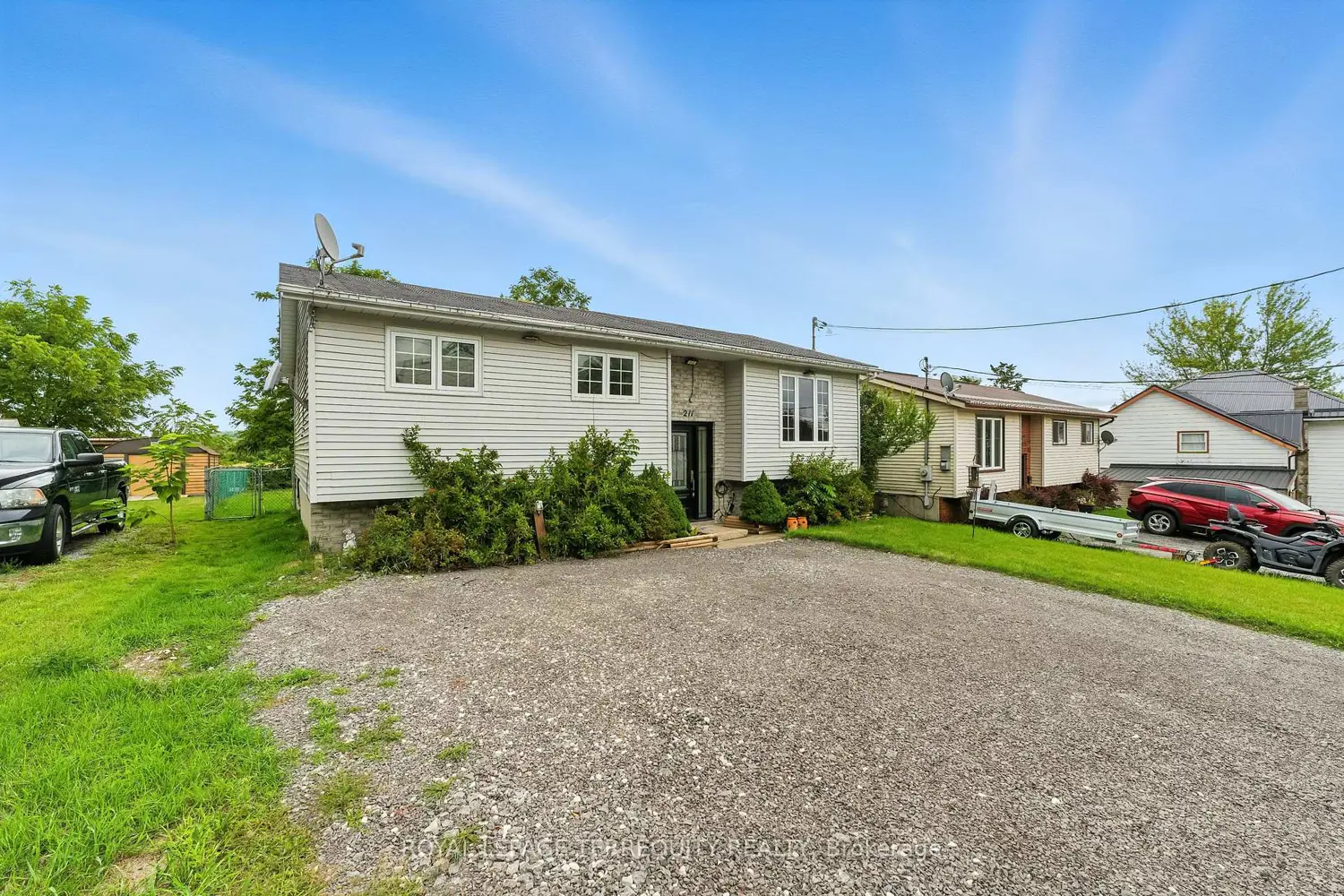 211 William Street photo 3