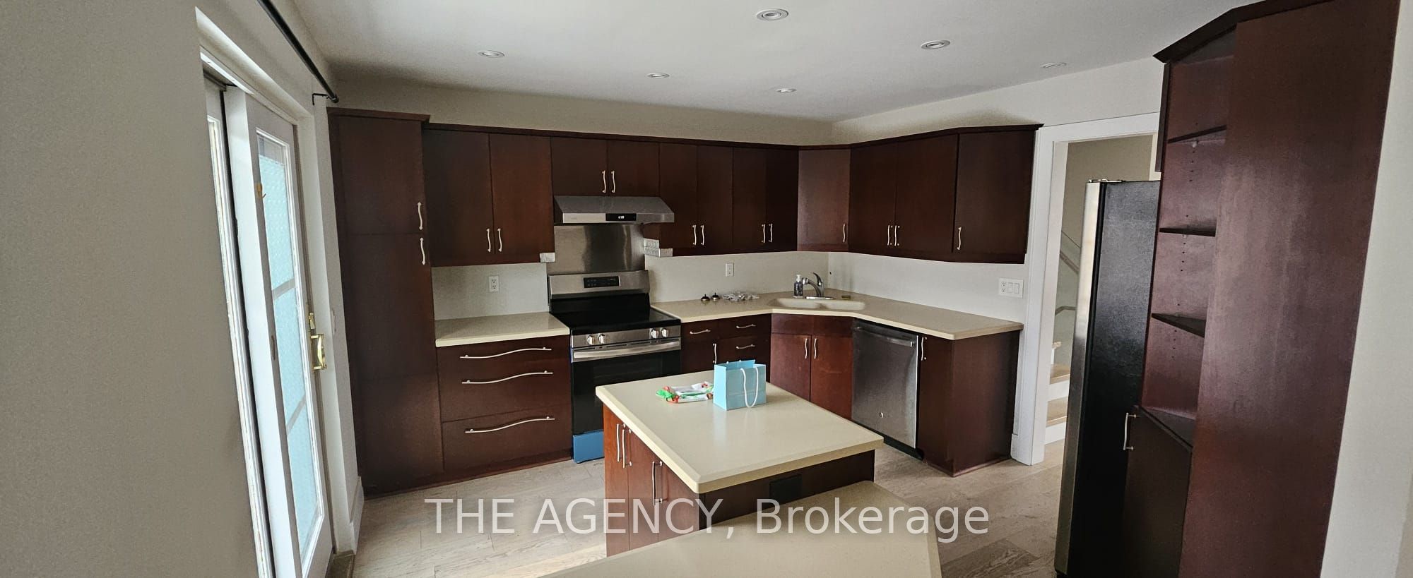 Additional image 4 of 289 Emerald Isle Court, Richmond Hill, ON, L4C 4E3