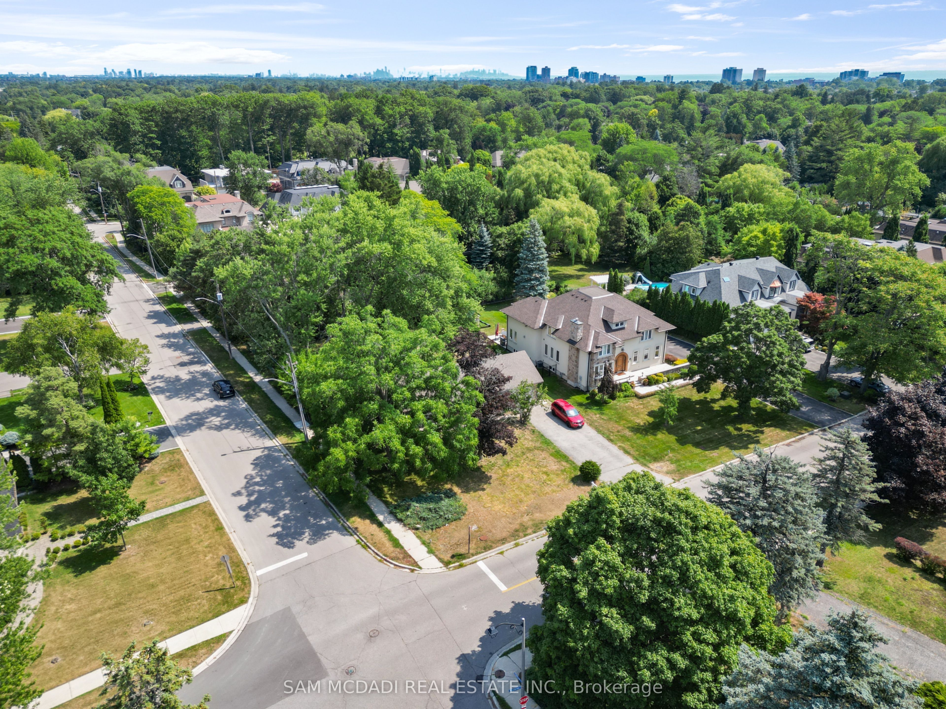 Additional image 2 of 1491 Woodeden Drive, Mississauga, ON, L5H 2V1