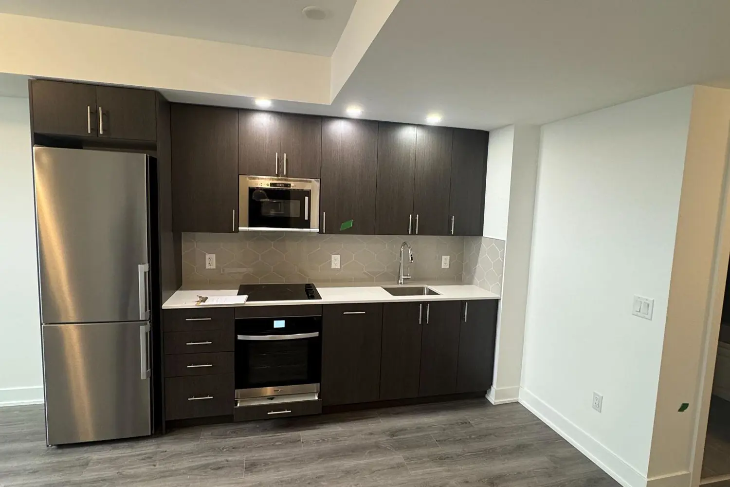 Additional image 4 of 2545 Simcoe Street 403