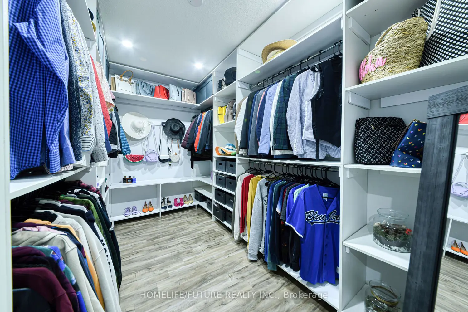 Additional image 12 of 14 Dancing Waters Road