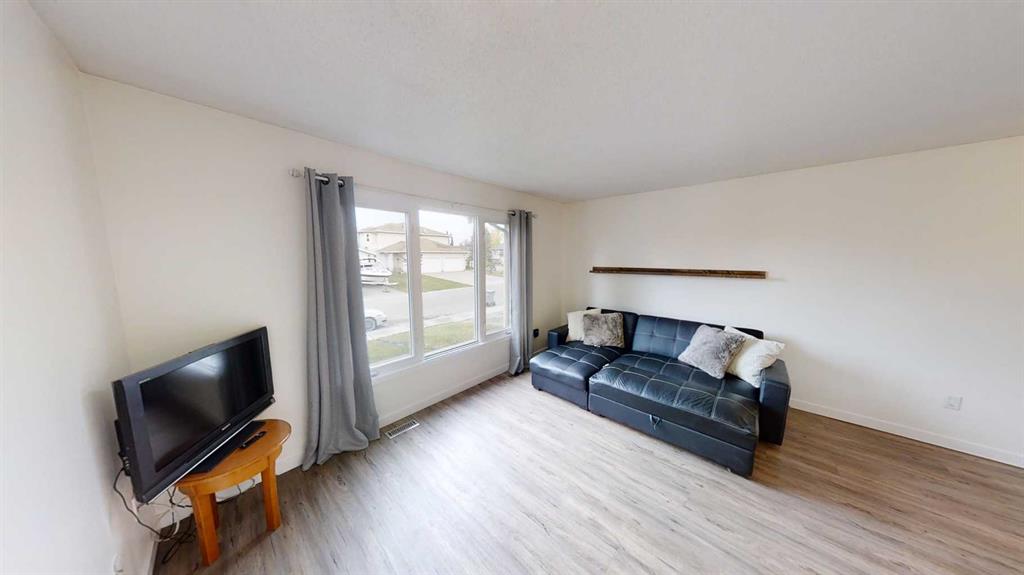 Additional image 3 of 9313 70 Avenue, Grande Prairie, AB, T8V6C6