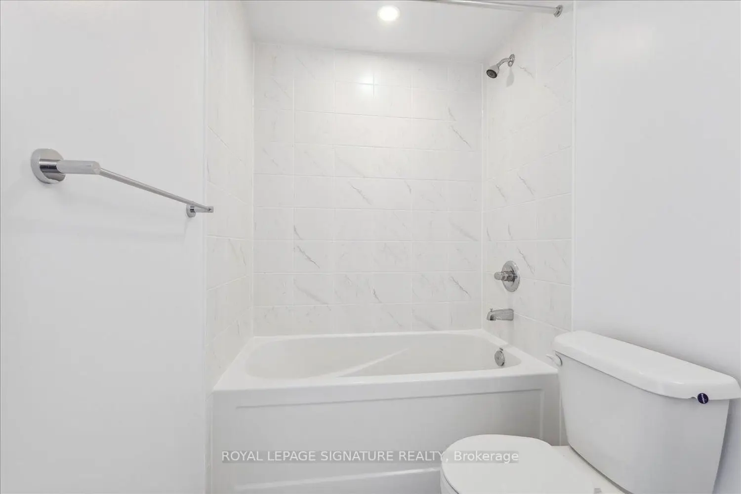 Additional image 16 of 2433 Dufferin Street 701