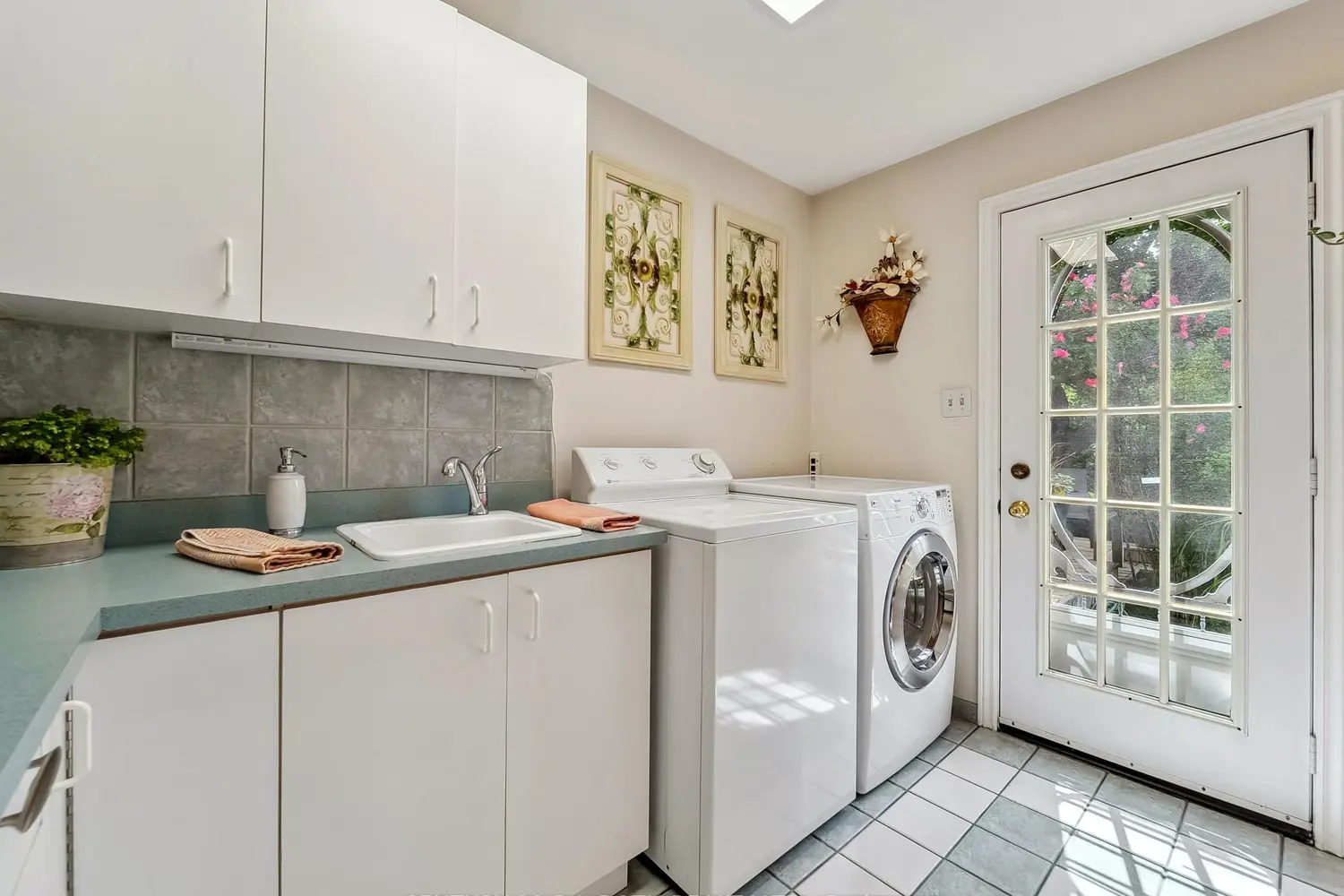 Additional image 13 of 18 Claypine Trail