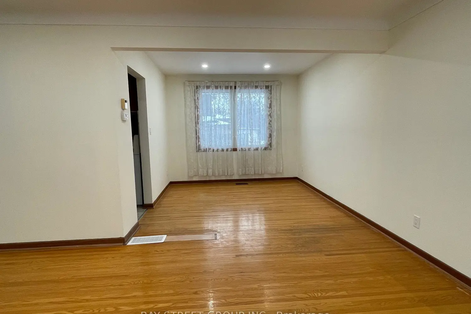 Additional image 12 of 6826 Stokes Street