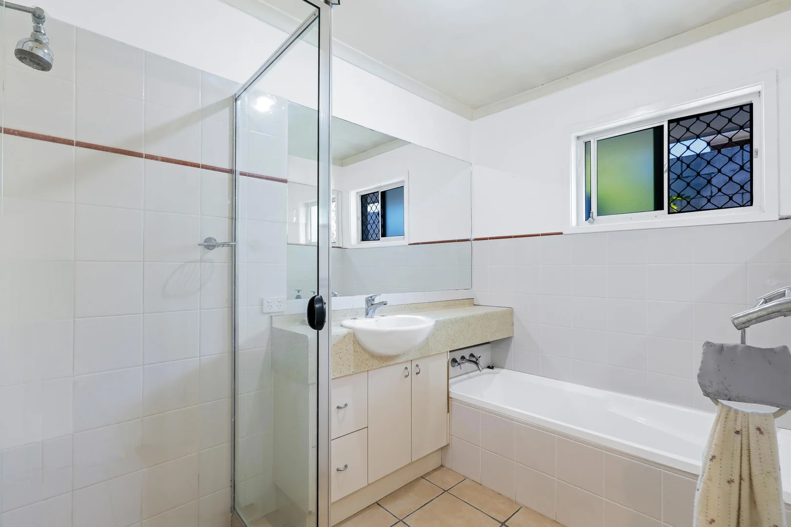 Additional image 19 of 37 St Andrews Avenue, Isle Of Capri QLD 4217