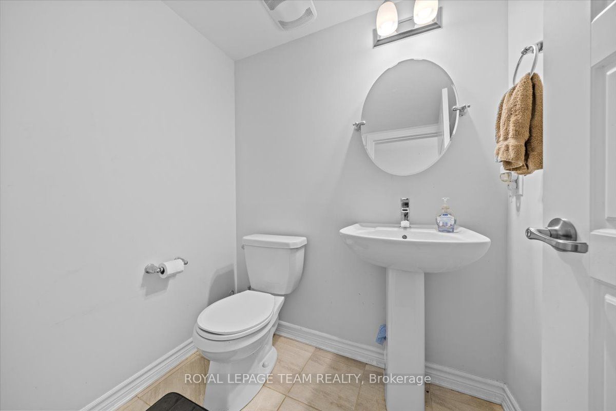 Additional image 4 of 814 Stallion Crescent, Ottawa, ON, K2S 2G1