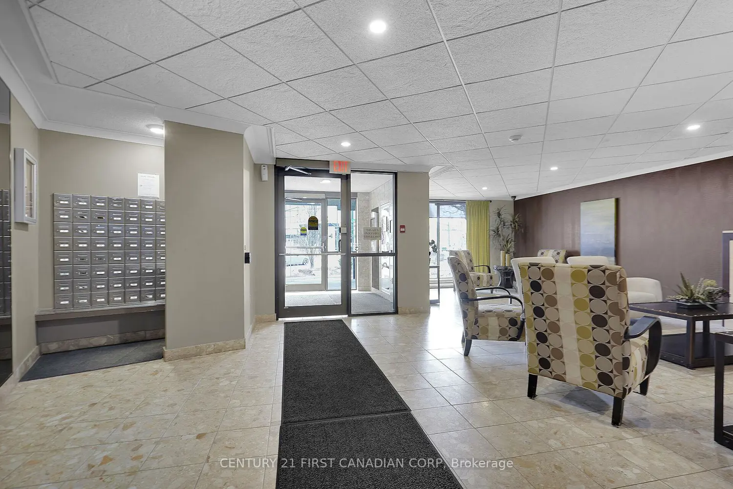 500 Talbot Street 402 photo 3