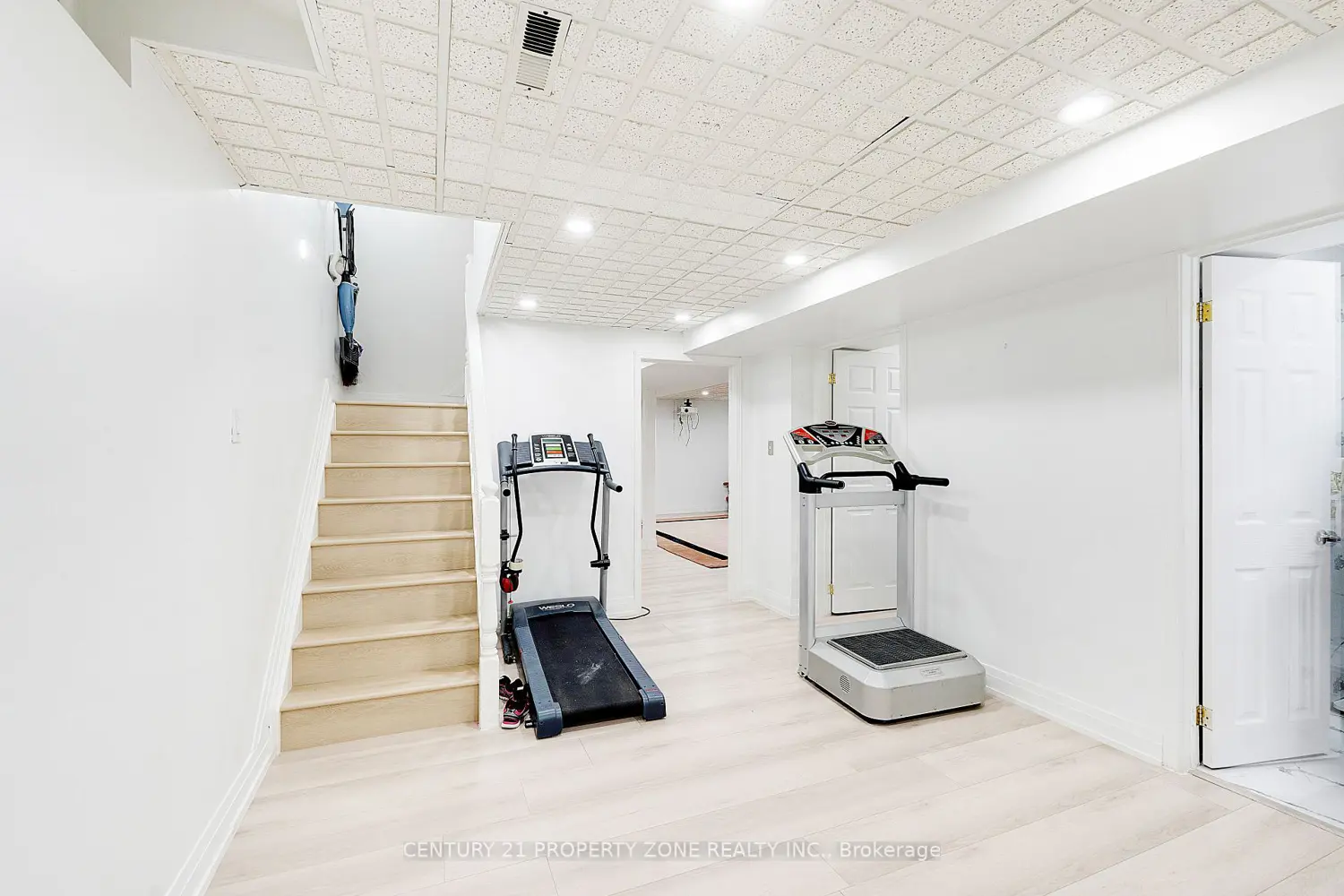 Additional image 12 of 2565 Scarth Court