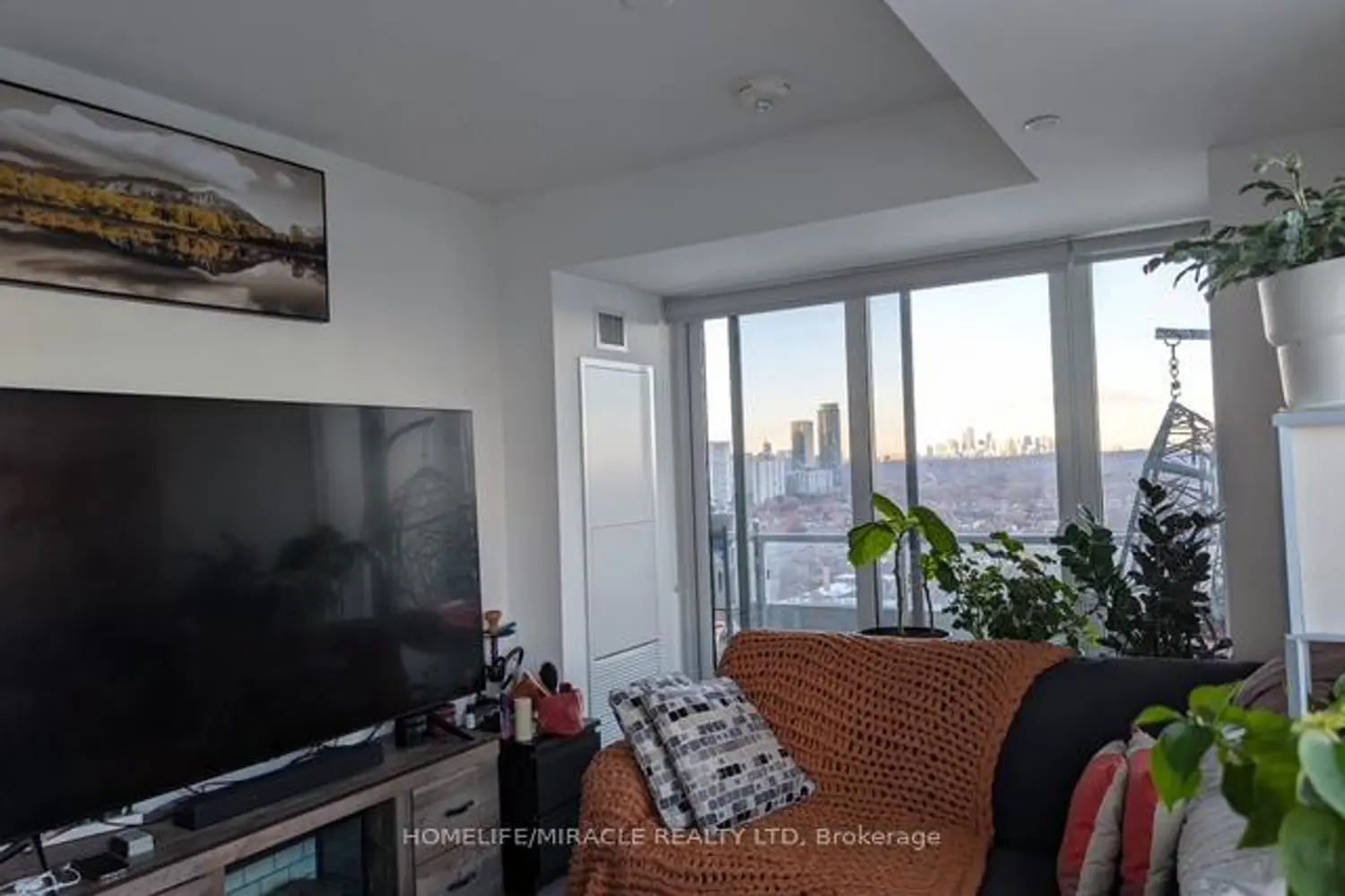 Additional image 4 of 225 Sumach Street 2511