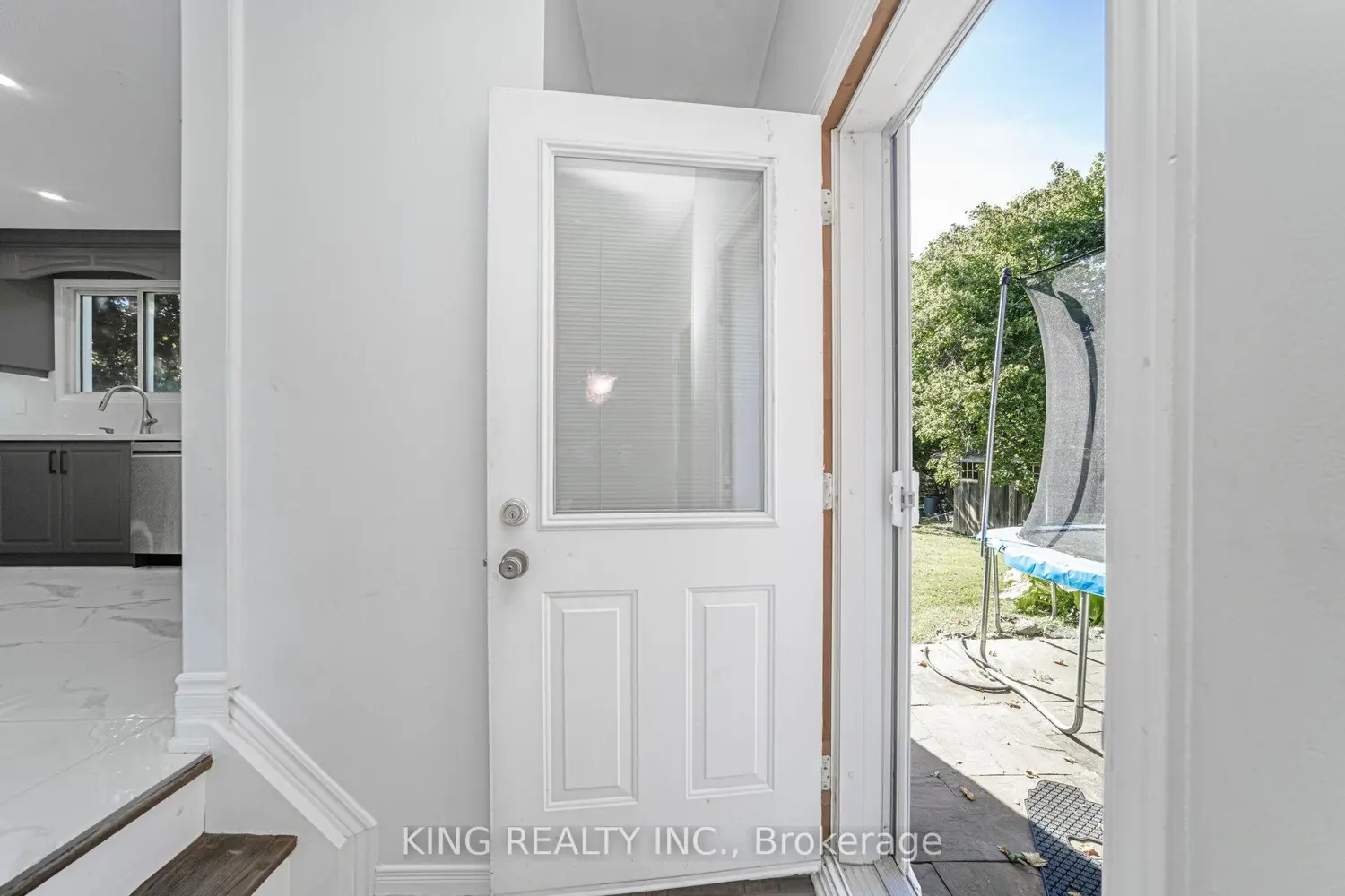 Additional image 7 of 5326 Ninth Line