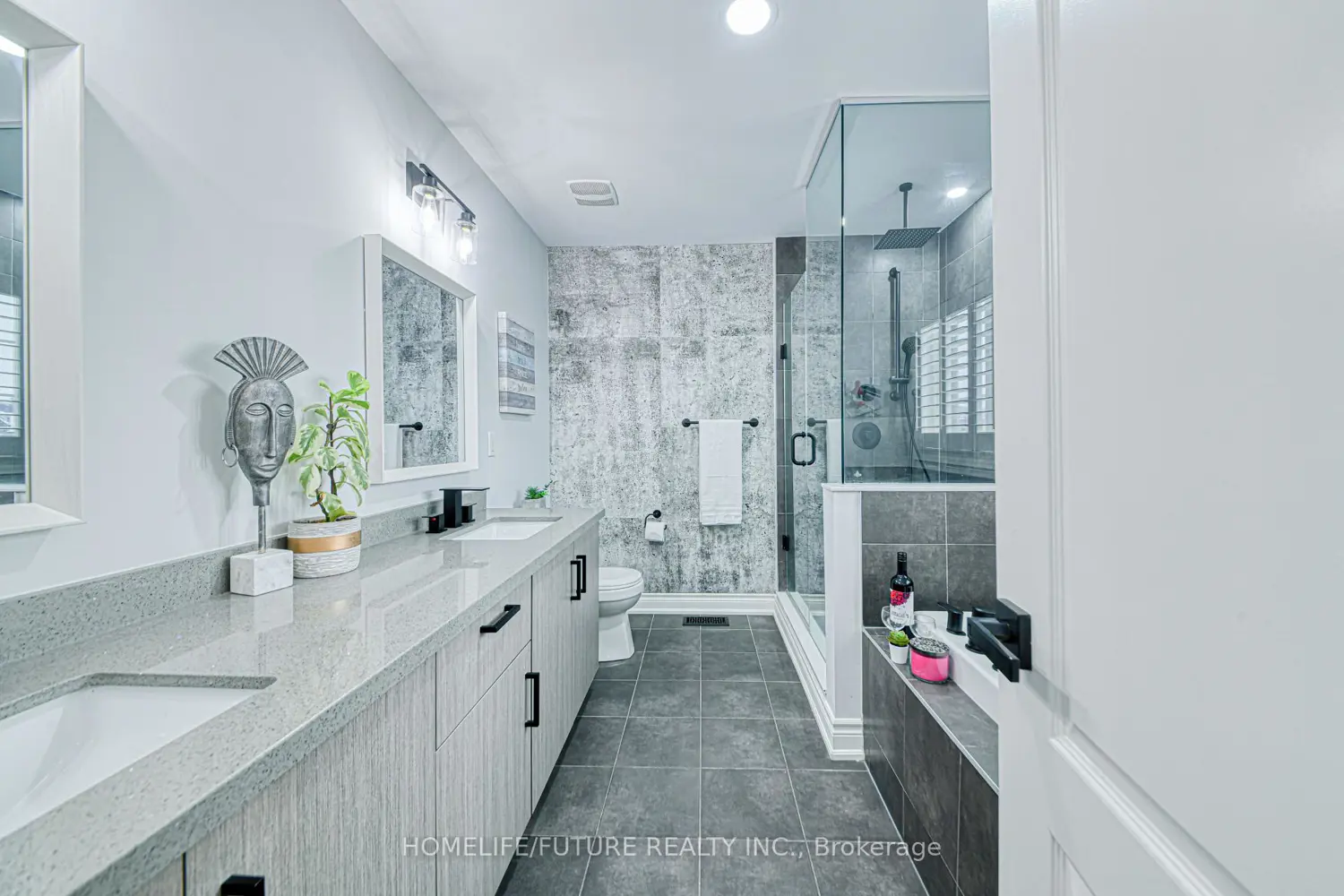 Additional image 13 of 14 Dancing Waters Road