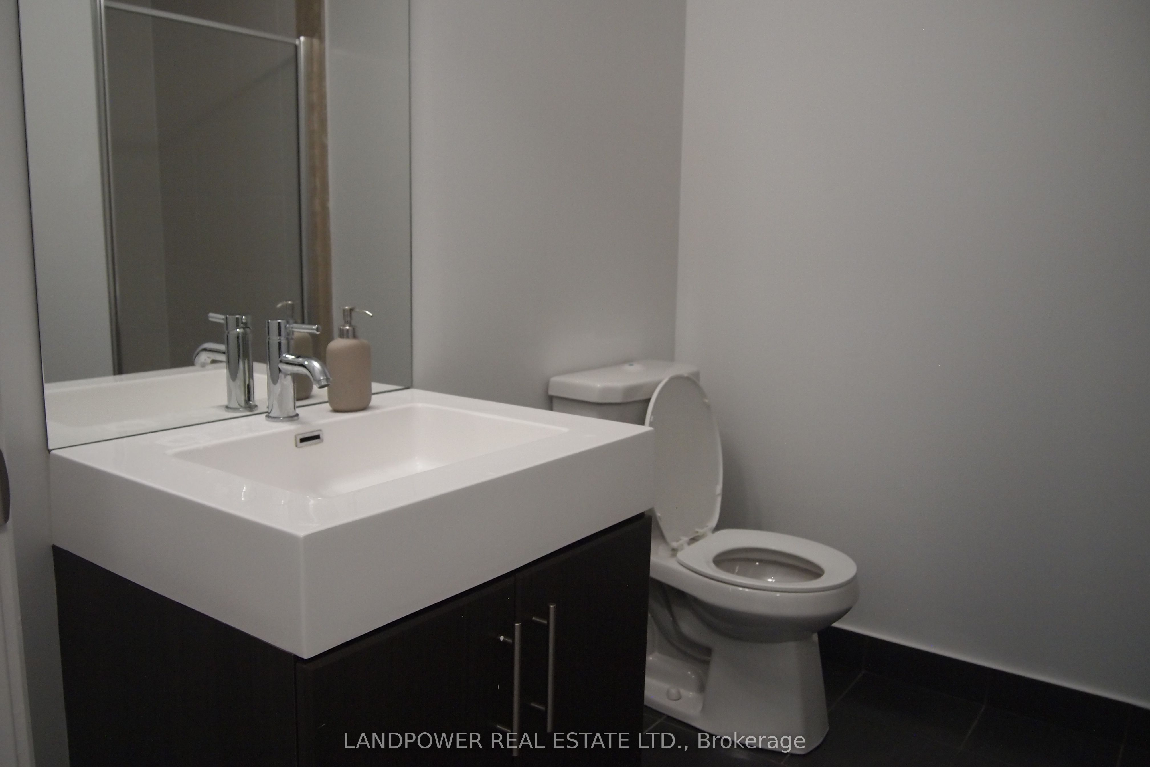 Additional image 5 of Lph 10-35 Brian Peck Crescent, Toronto, ON, M4G 0A5