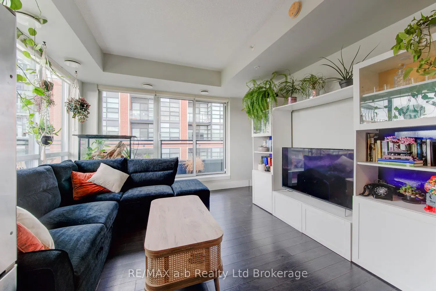 Additional image 3 of 155 St Leger Street 415