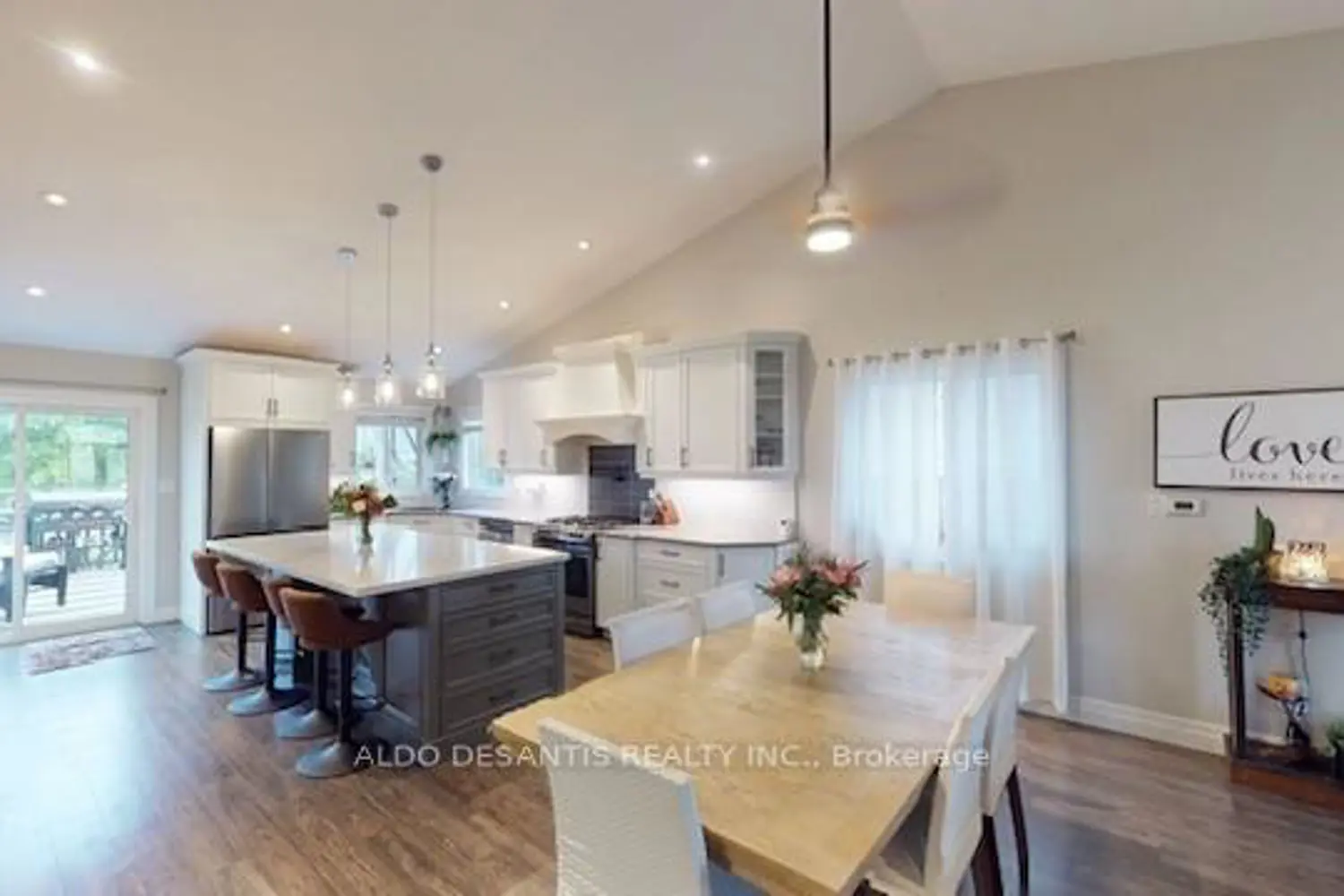 Additional image 4 of 42 Jane Street