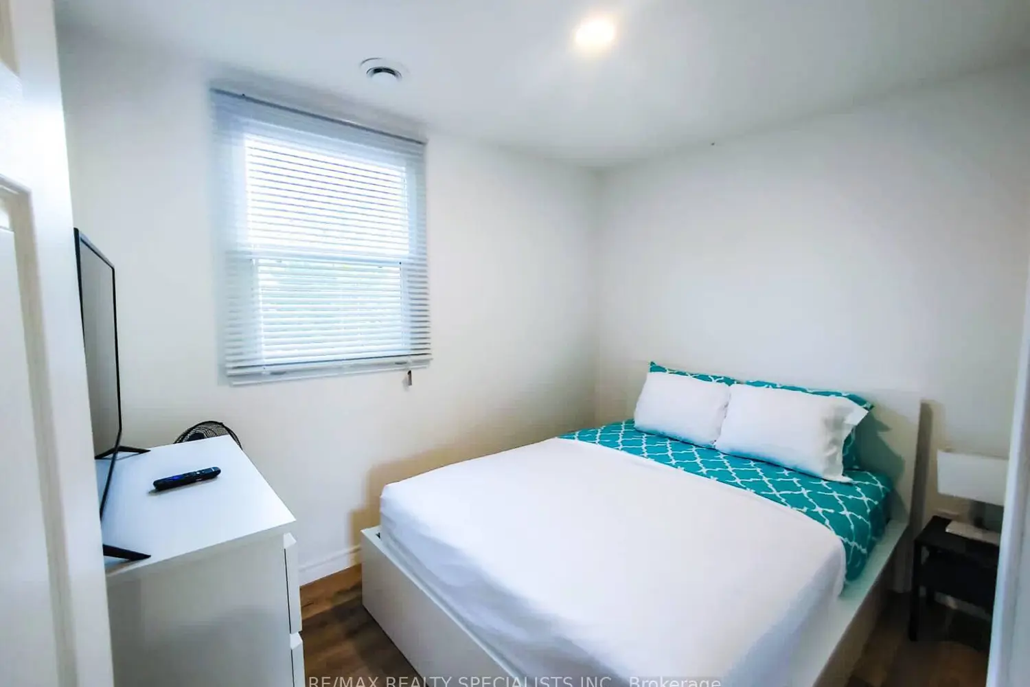 Additional image 8 of 12209 Lakeshore Road