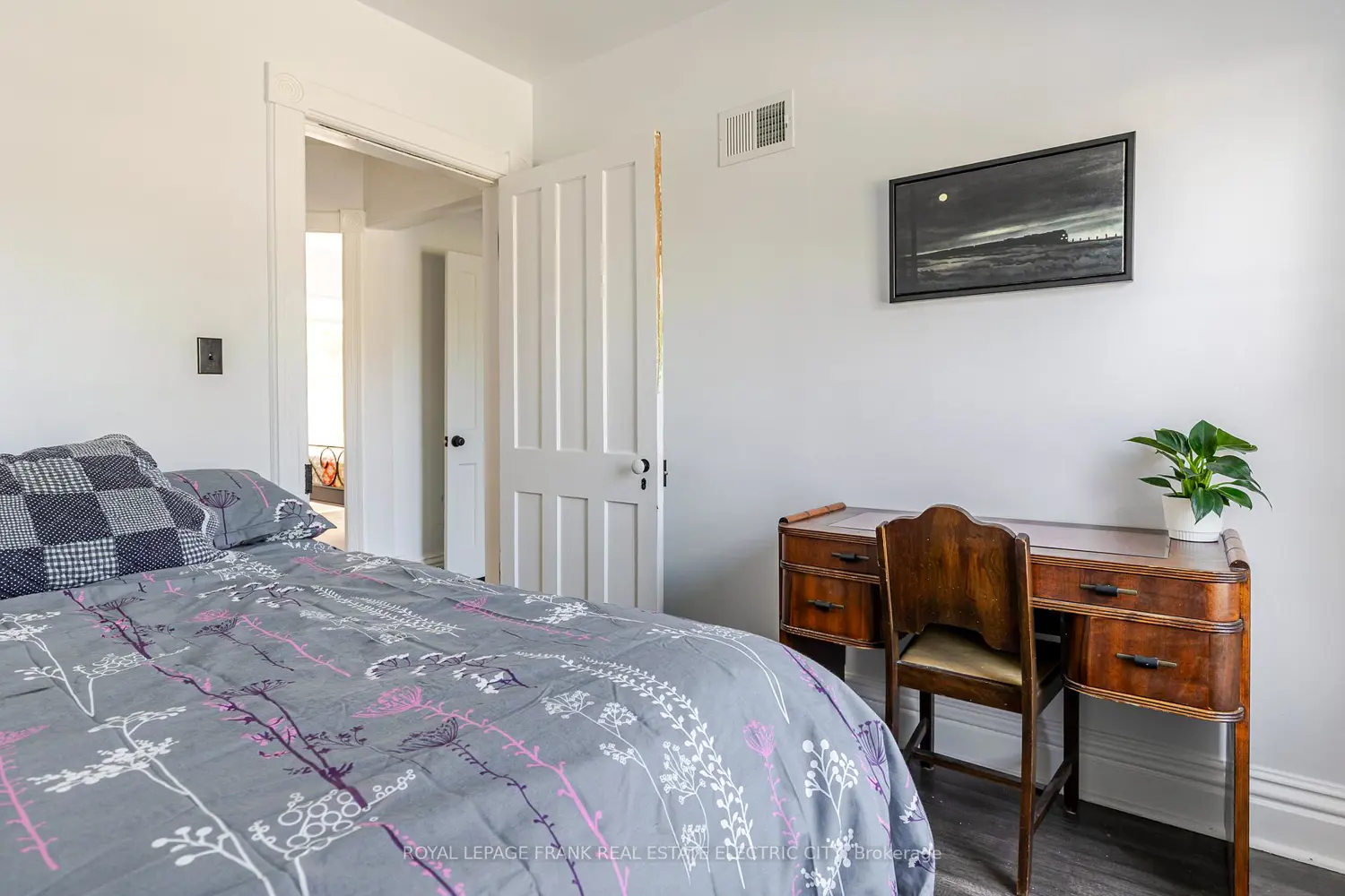 Additional image 12 of 193 Lake Street