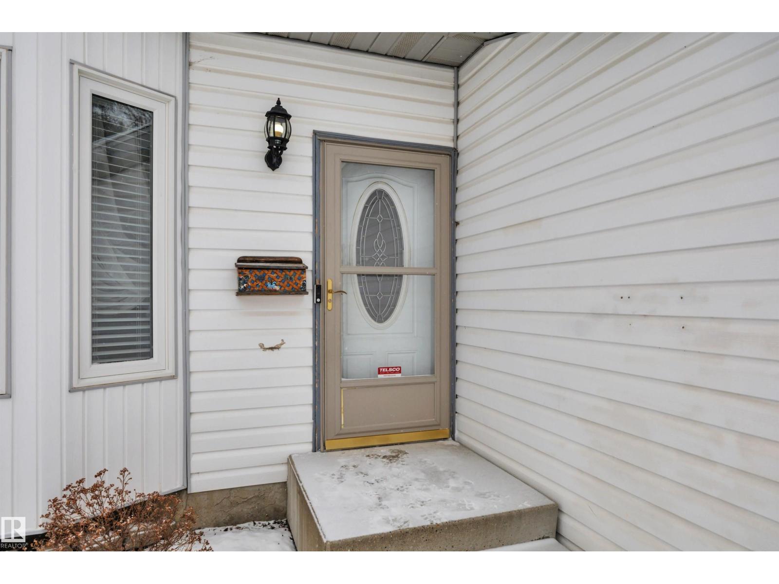 Additional image 3 of 1003 49 Street NW, Edmonton, AB, T6L4C8