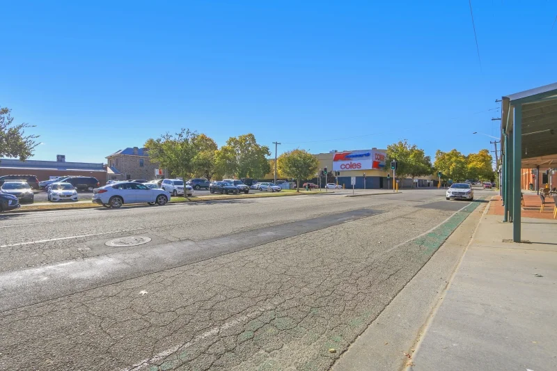 Additional image 4 of 585 Smollett Street, Albury NSW 2640