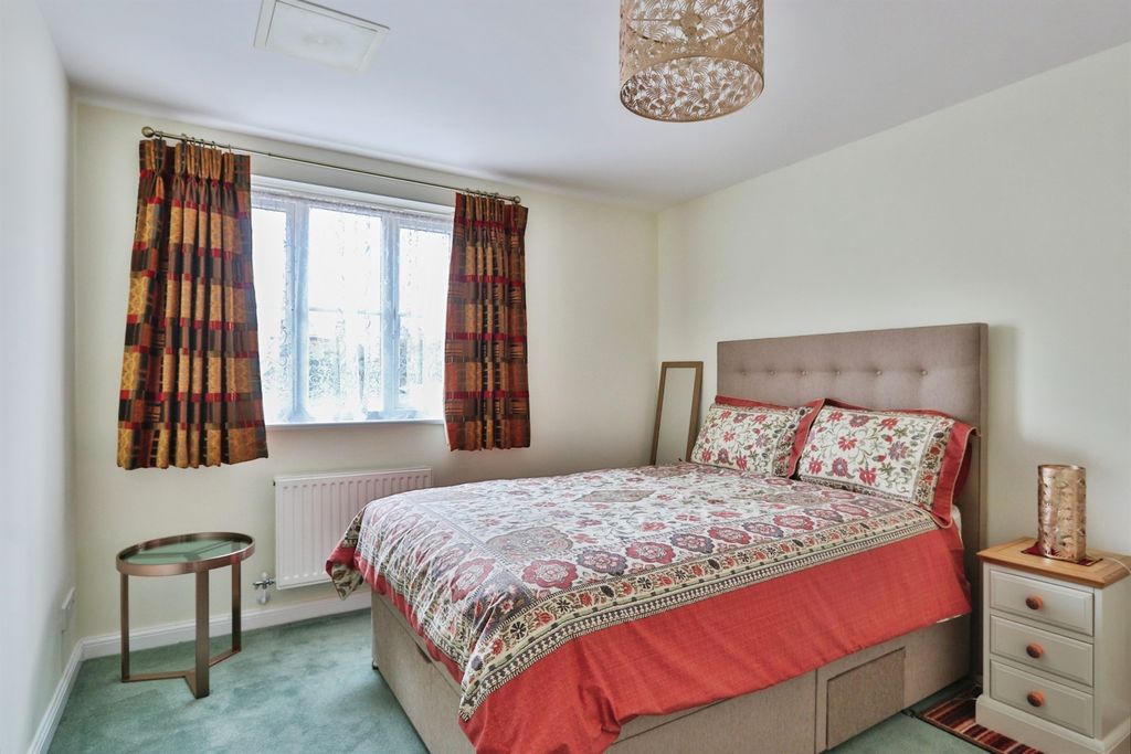 Additional image 6 of 1 bed flat for saleGoldenleas Drive, Bournemouth BH11