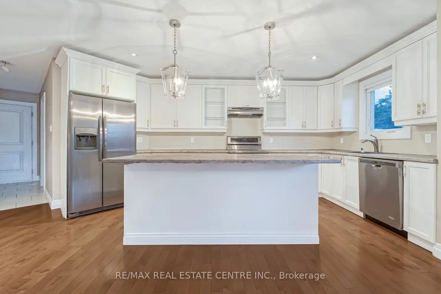 Additional image 4 of 294288 8Th Line