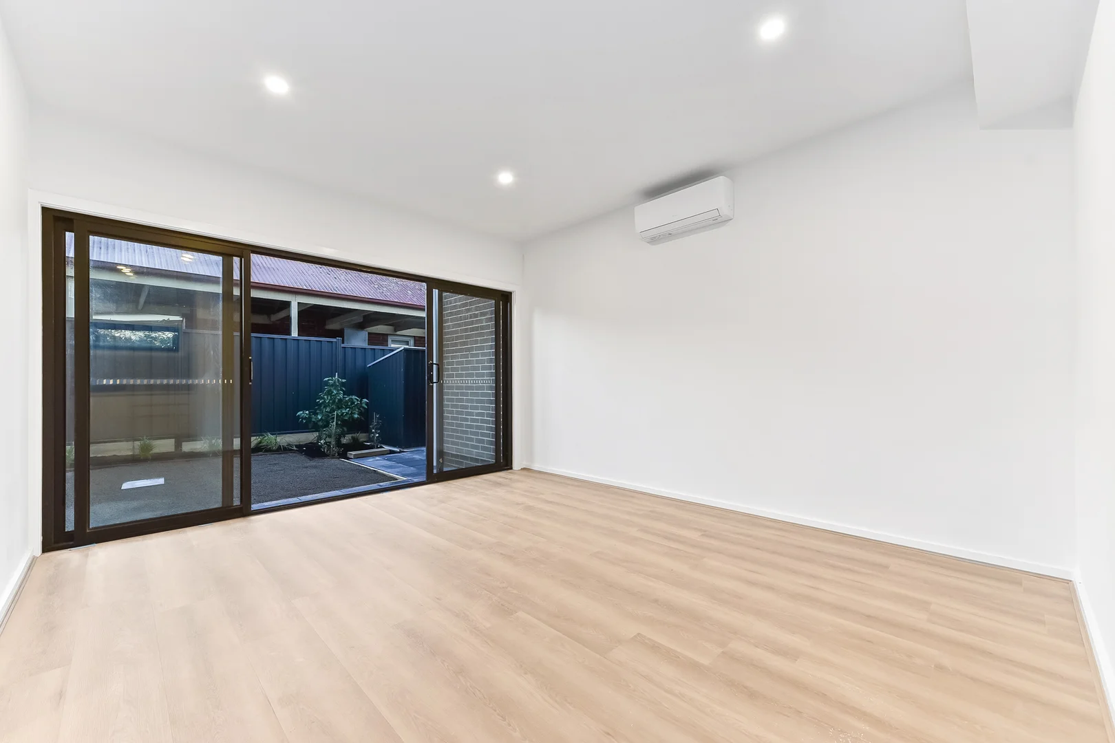 Additional image 5 of 1-5/31 Macpherson Street, Dandenong VIC 3175