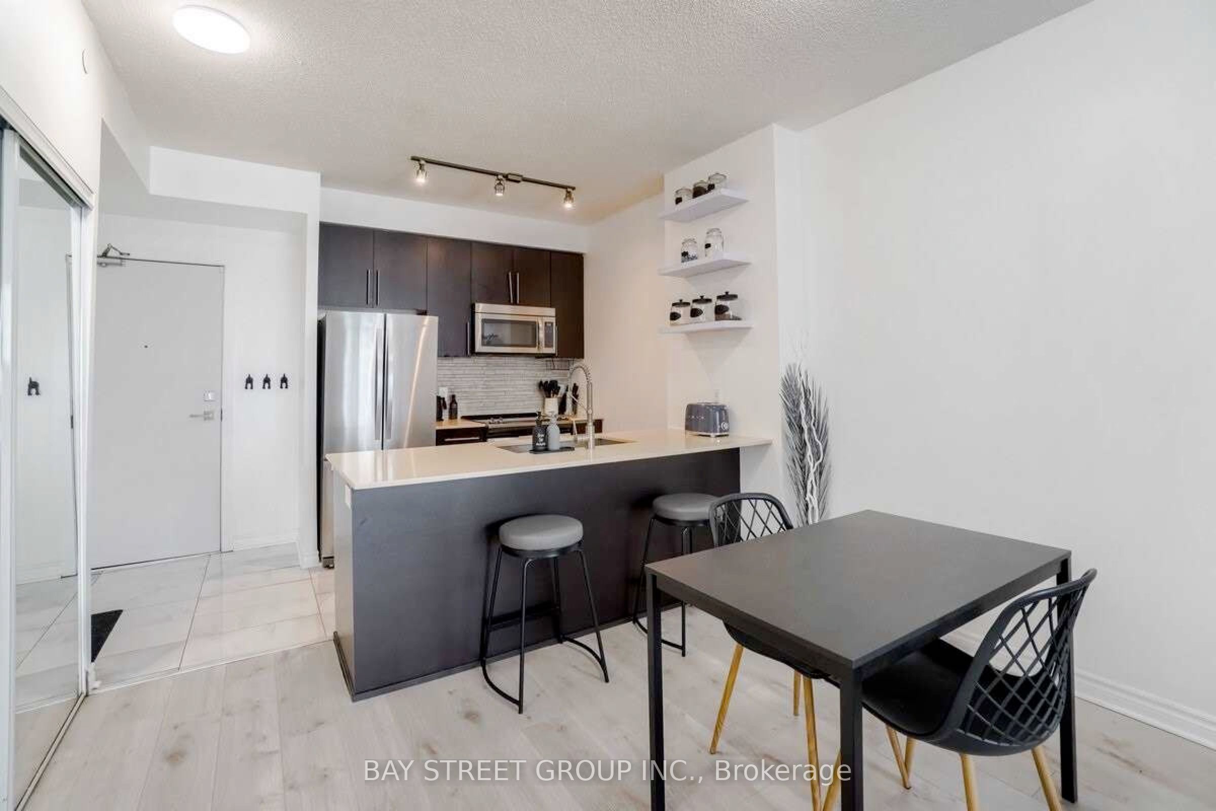 2604-4011 Brickstone Mews, Mississauga, ON, L5B 0G3