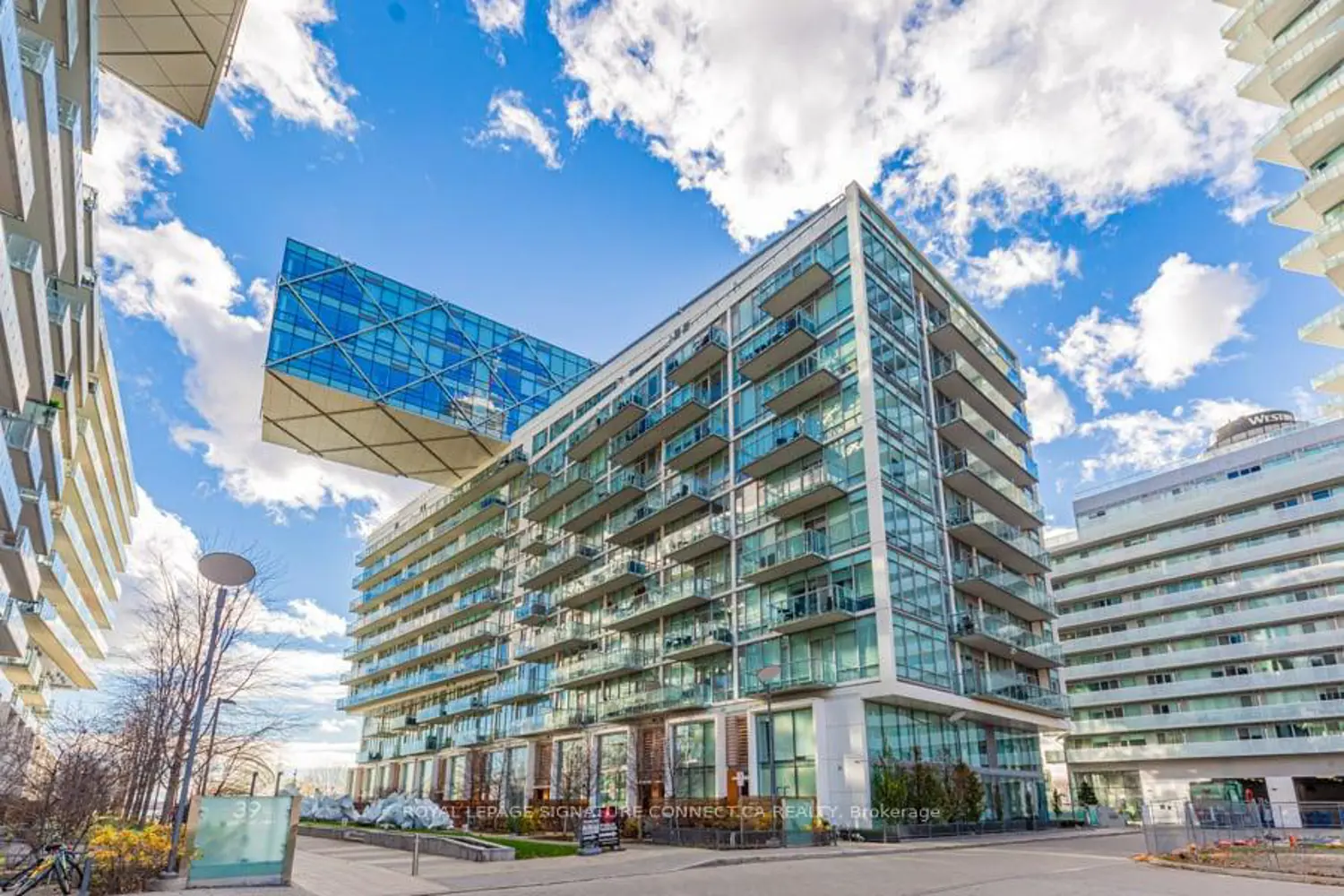 Additional image 17 of 39 Queens Quay Th132