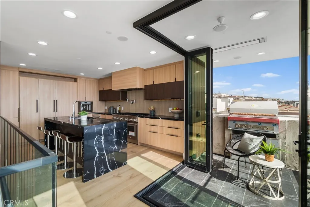 Additional image 27 of 214 El Porto Street, Manhattan Beach, CA 90266