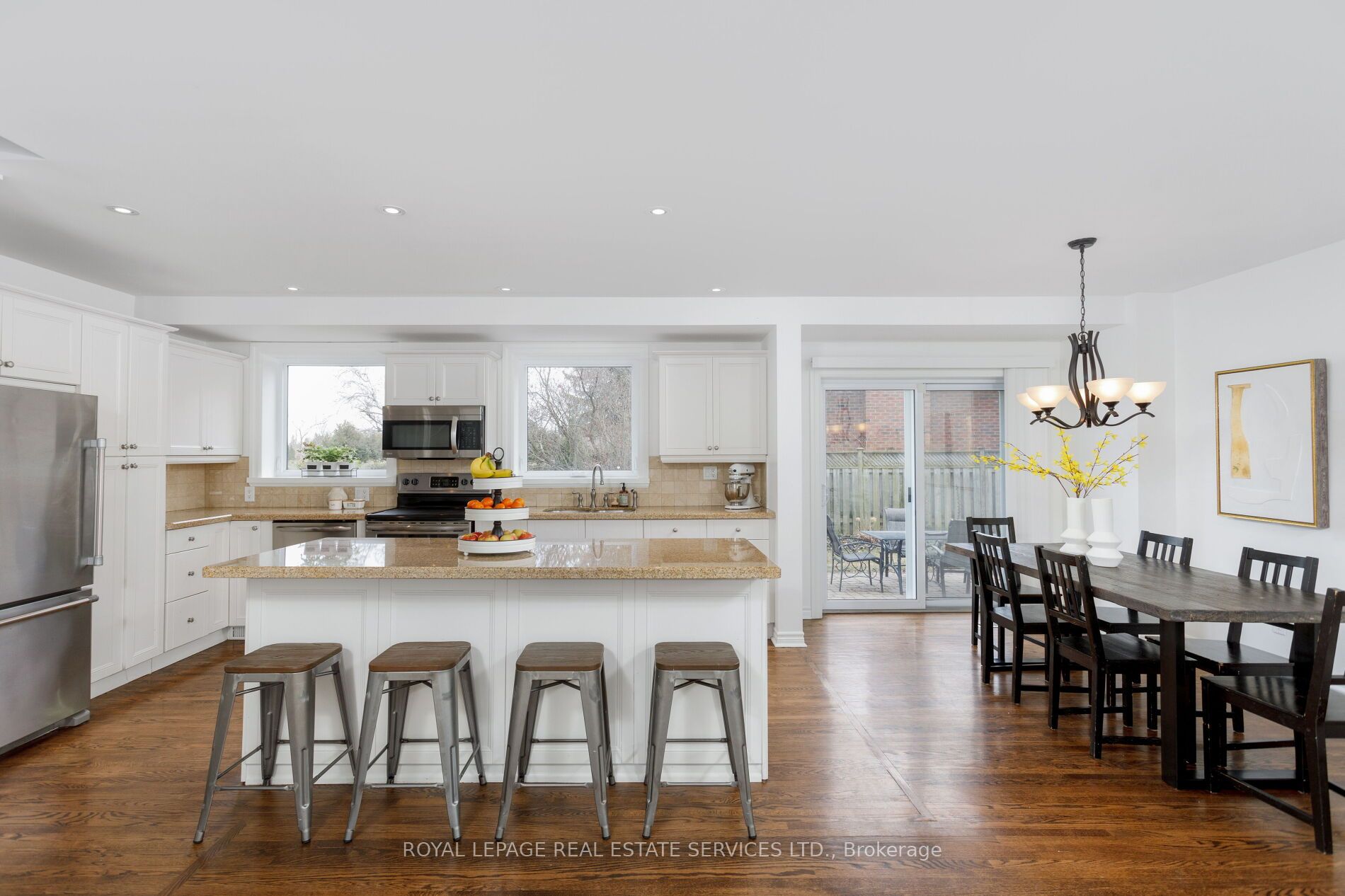 Additional image 4 of 2088 Saxon Road, Oakville, ON, L6L 2V2