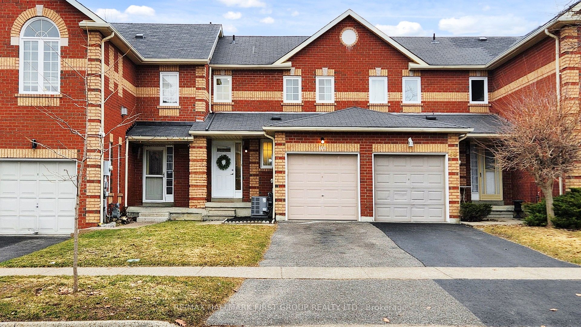 101 Creekwood Crescent, Whitby, ON, L1R 2K1