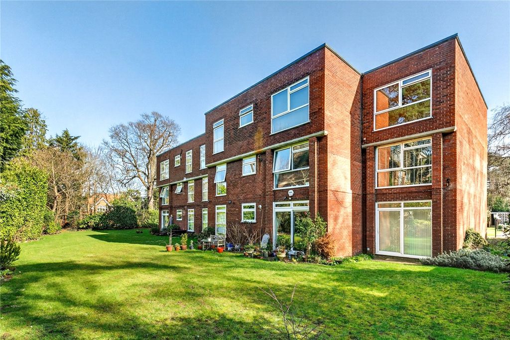 Additional image 19 of 2 bed flat for saleEllesmere Road, Weybridge, Surrey KT13