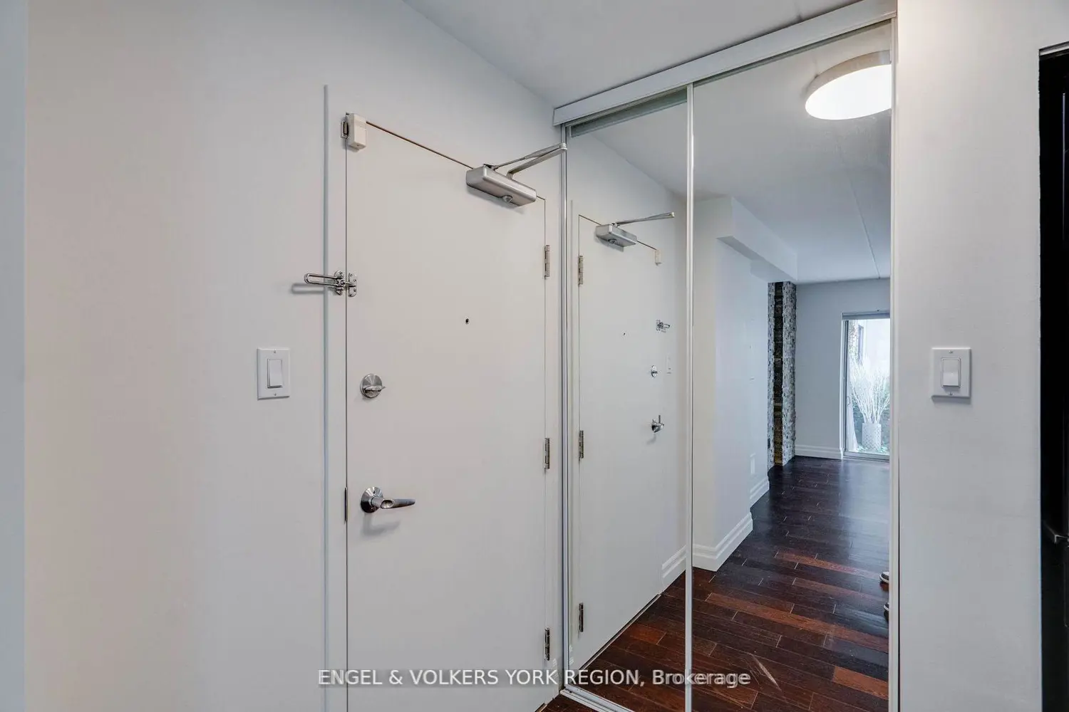 Additional image 5 of 1174 Yonge Street 203