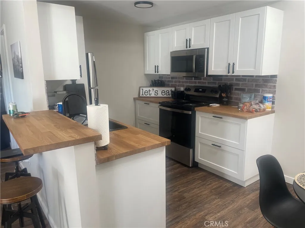 Additional image 5 of 10730 New Haven Street Unit 42, Sun Valley, CA 91352