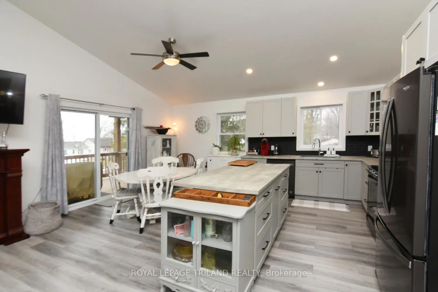 Additional image 2 of 9904 Lake Road