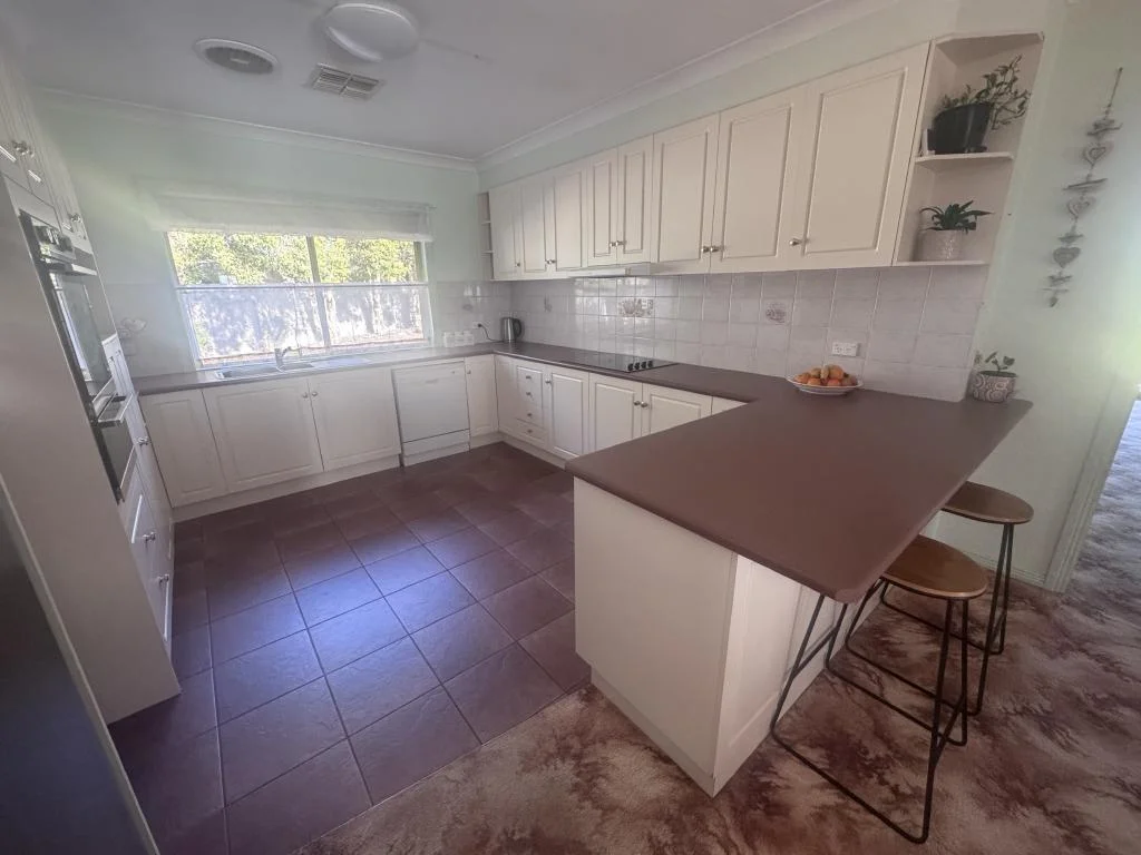 Additional image 2 of 10 Hillview Place, Leeton NSW 2705