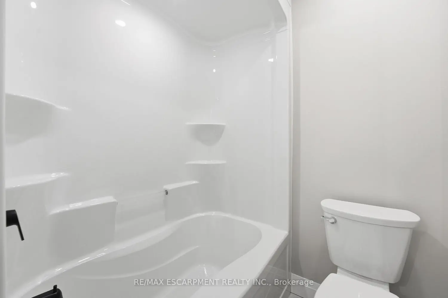 Additional image 15 of 102 Oak Avenue