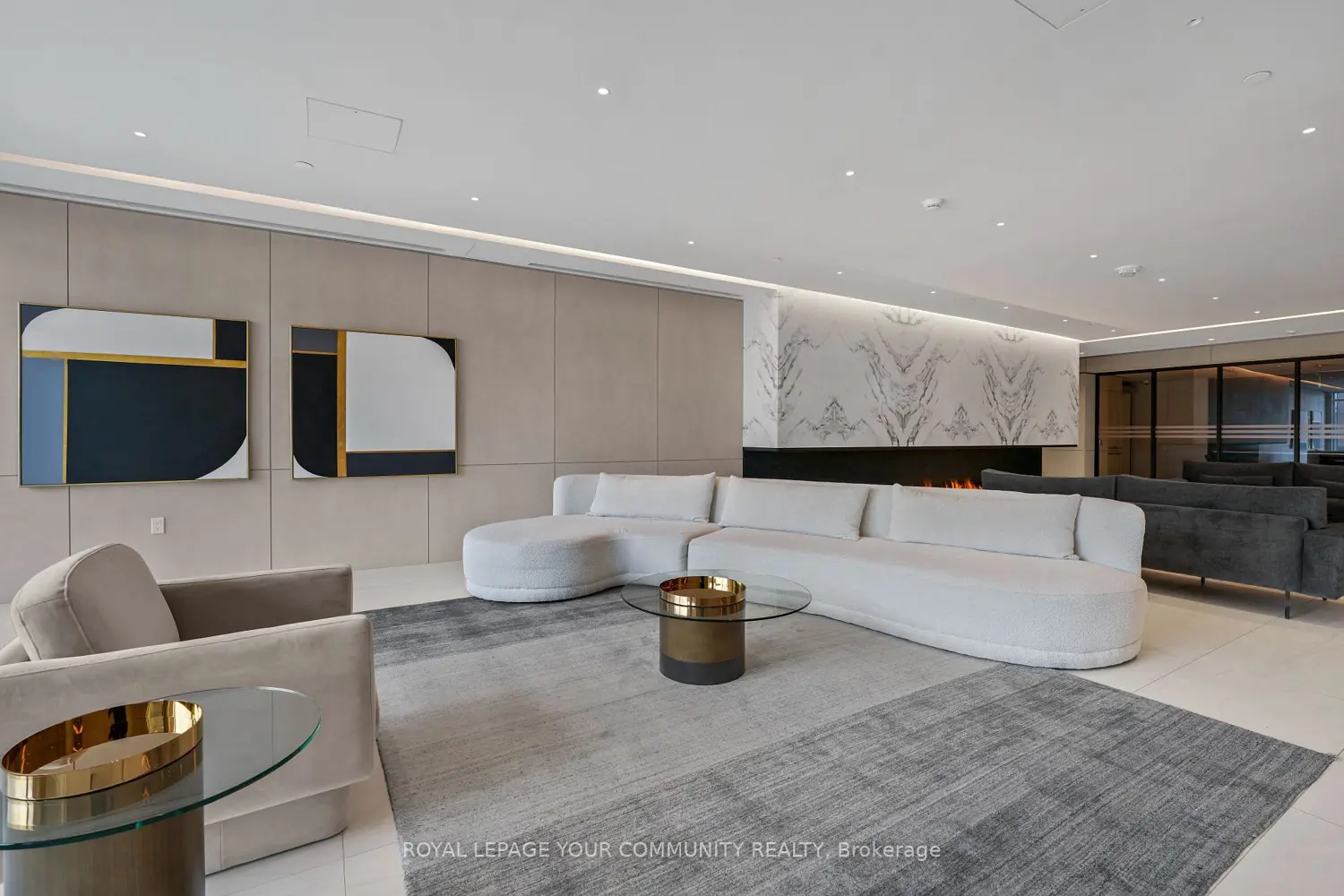 Additional image 2 of 30 Upper Mall Way A909