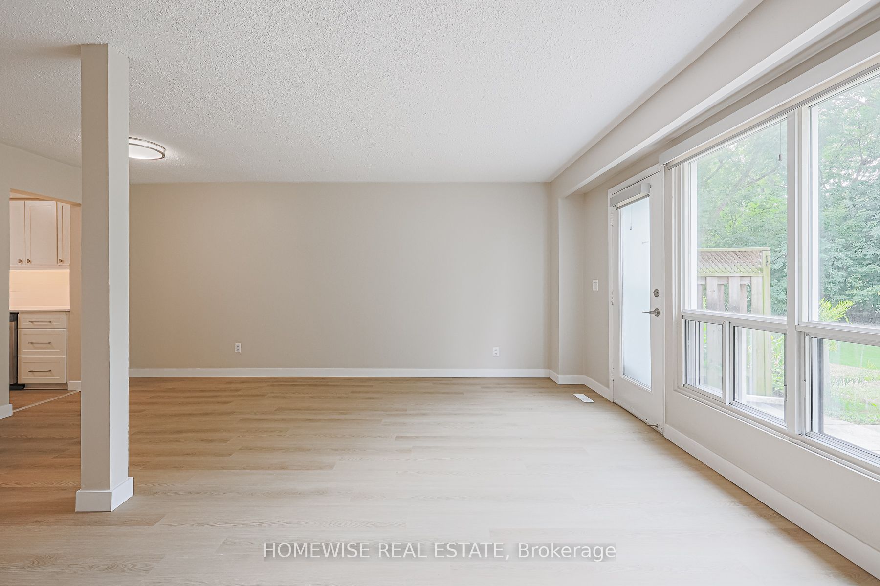 Additional image 6 of 18-560 Waverly Street N, Oshawa, ON, L1J 5Y4