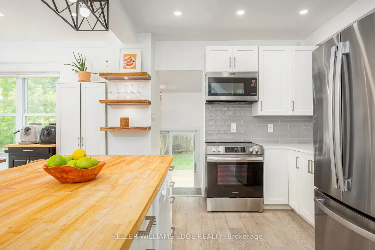 Additional image 8 of 826 Beach Boulevard