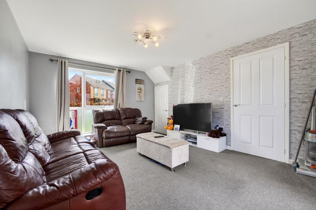 Additional image 2 of 3 bed semi-detached house for saleWoodward Avenue, Hereford, Herefordshire HR2