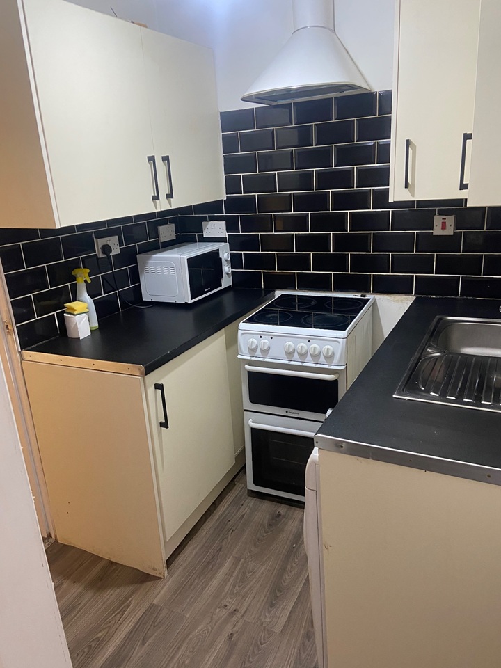 Additional image 2 of Studio Flat, Stockport Road, M19, N1 7GU