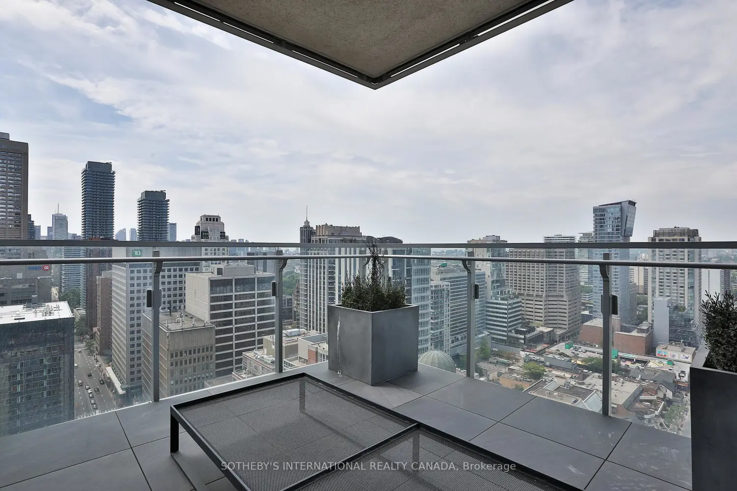 Additional image 14 of 50 Yorkville Avenue 2503/2504