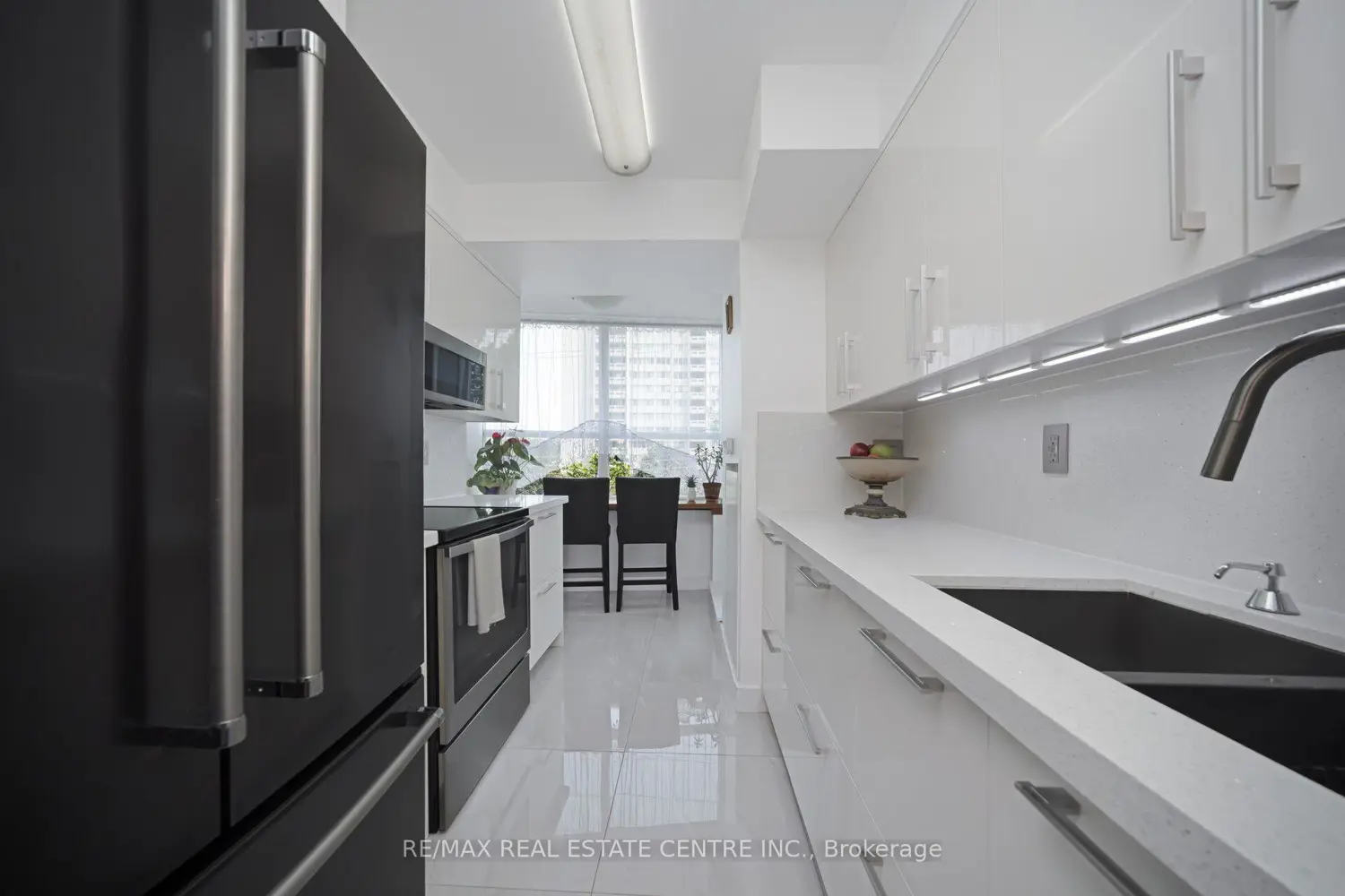 Additional image 7 of 1 Elm Drive 302