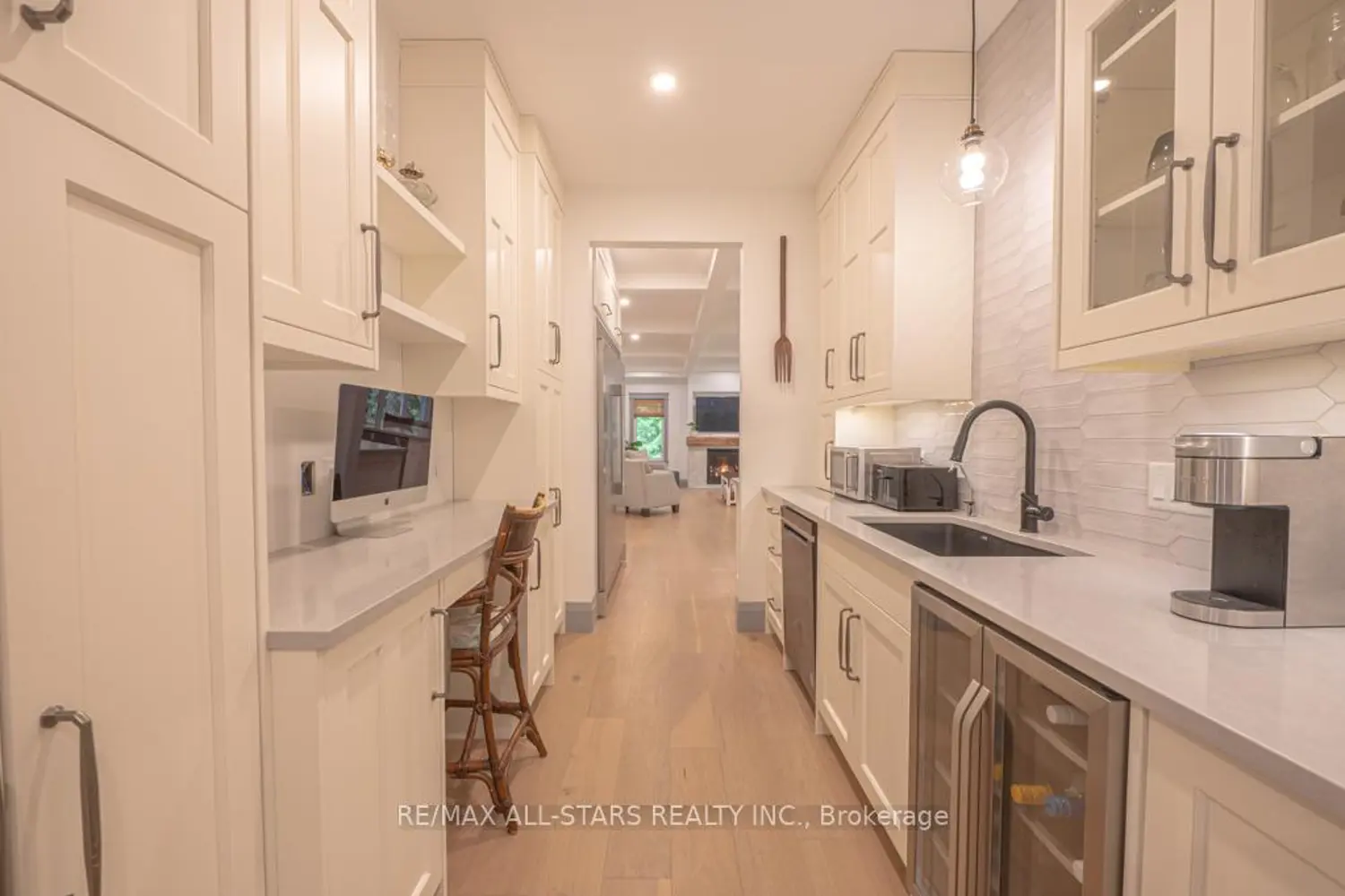 Additional image 11 of 228 Riverside Drive