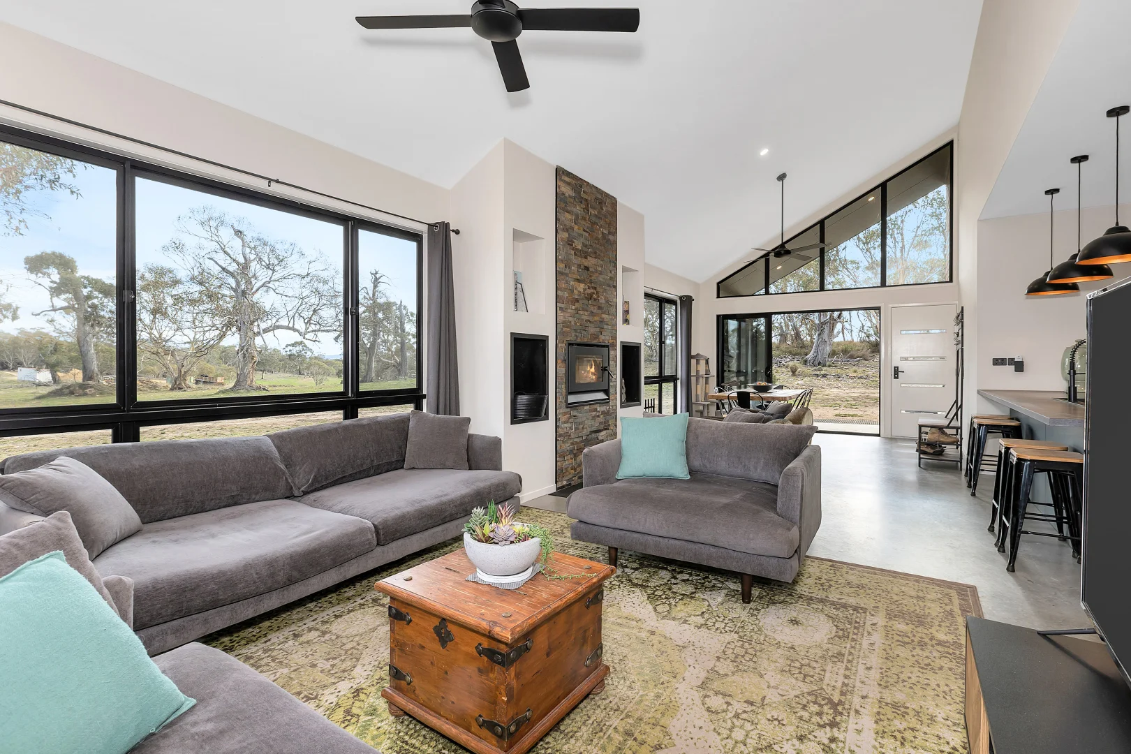 Additional image 2 of 10 Hilltop Road, Hill Top NSW 2628