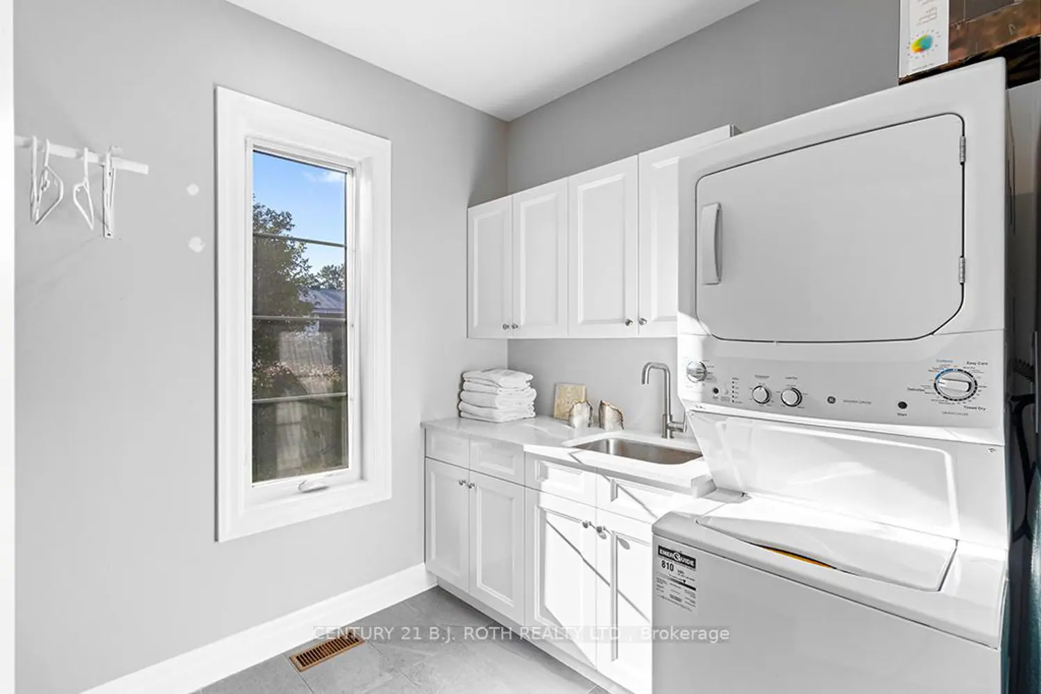 Additional image 9 of 1076 7Th Avenue