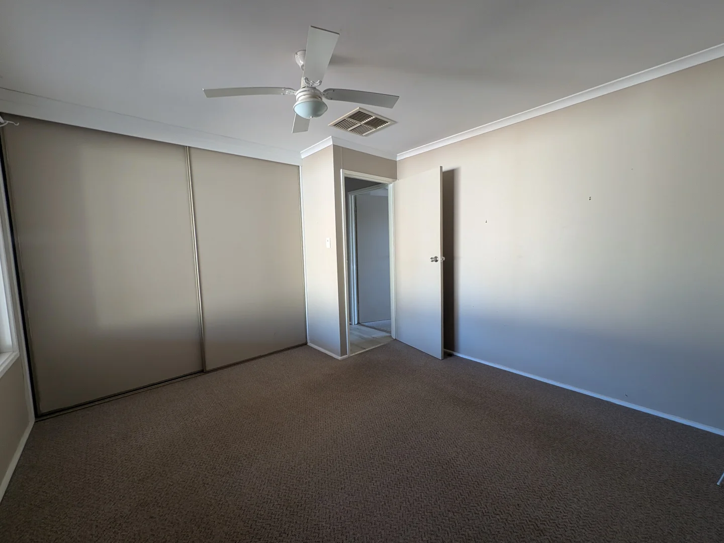 Additional image 14 of 50 Pioneer Dr, Roxby Downs SA 5725