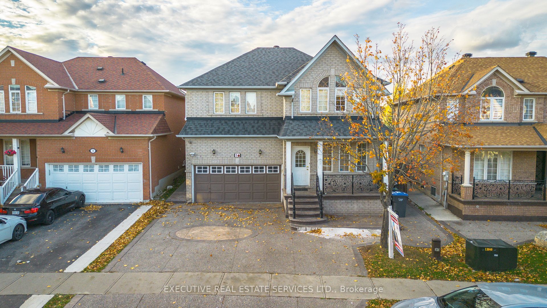16 Sandway Drive, Brampton, ON, L7A 2T9