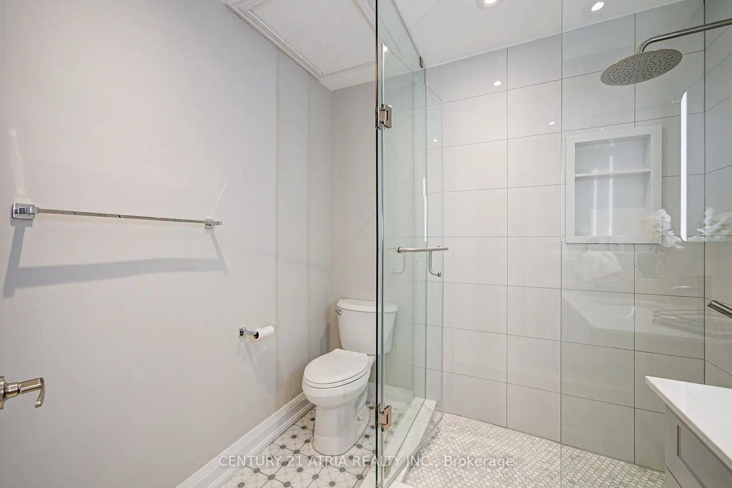 Additional image 10 of 190 Romfield Circuit